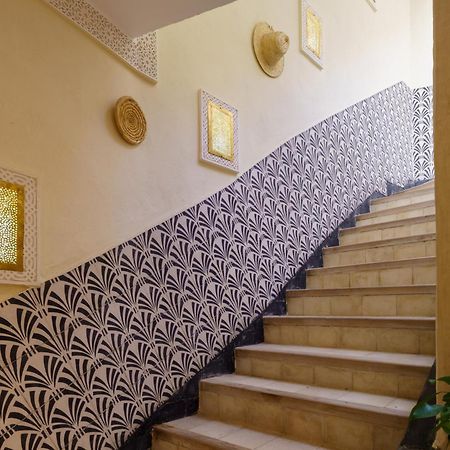 Riad 4 Chambres - Piscine & Petit Dejeuner Gratuit - Wifi Fibre Optique Marrakesh Exteriör bild