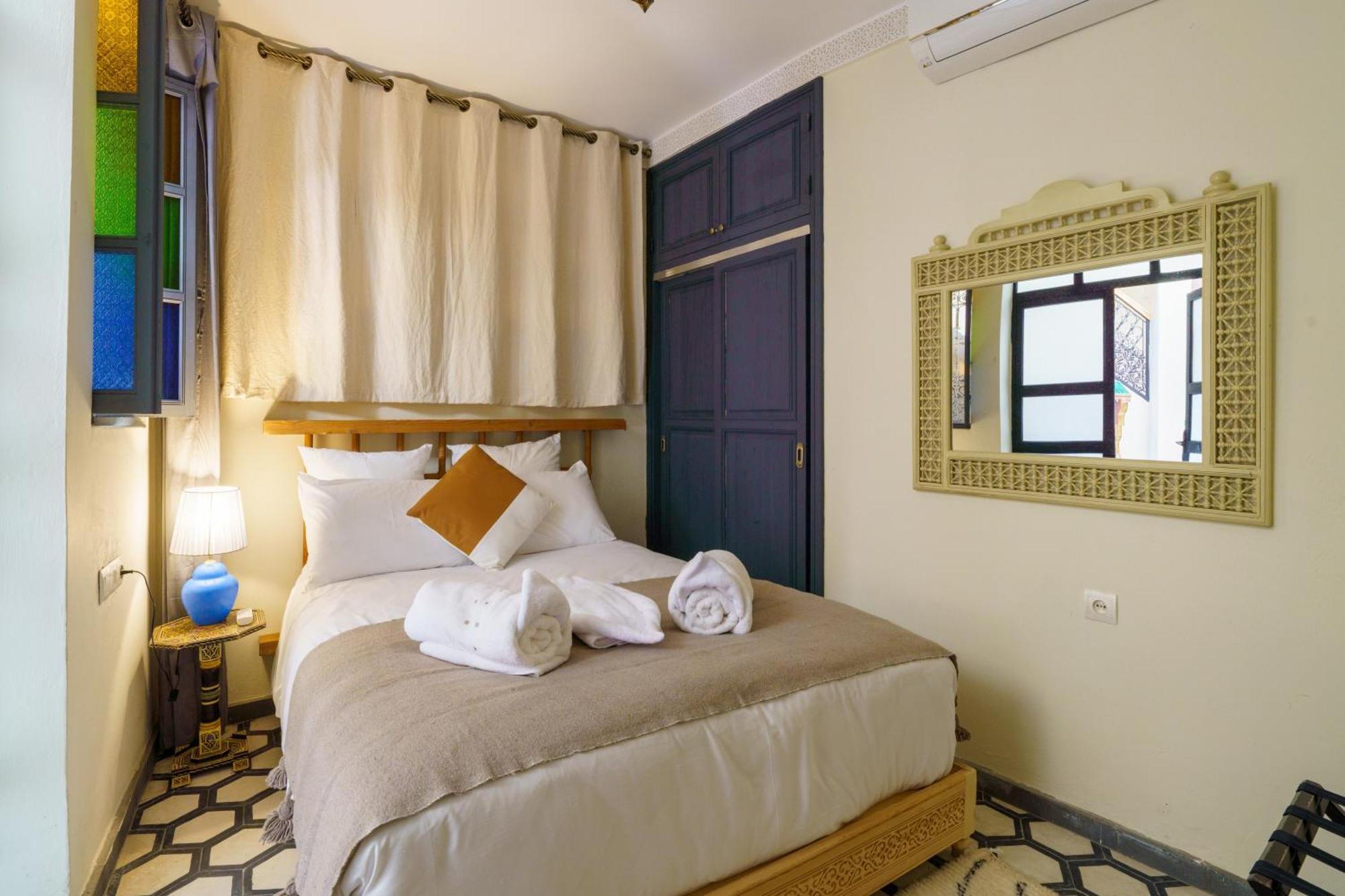 Riad 4 Chambres - Piscine & Petit Dejeuner Gratuit - Wifi Fibre Optique Marrakesh Exteriör bild