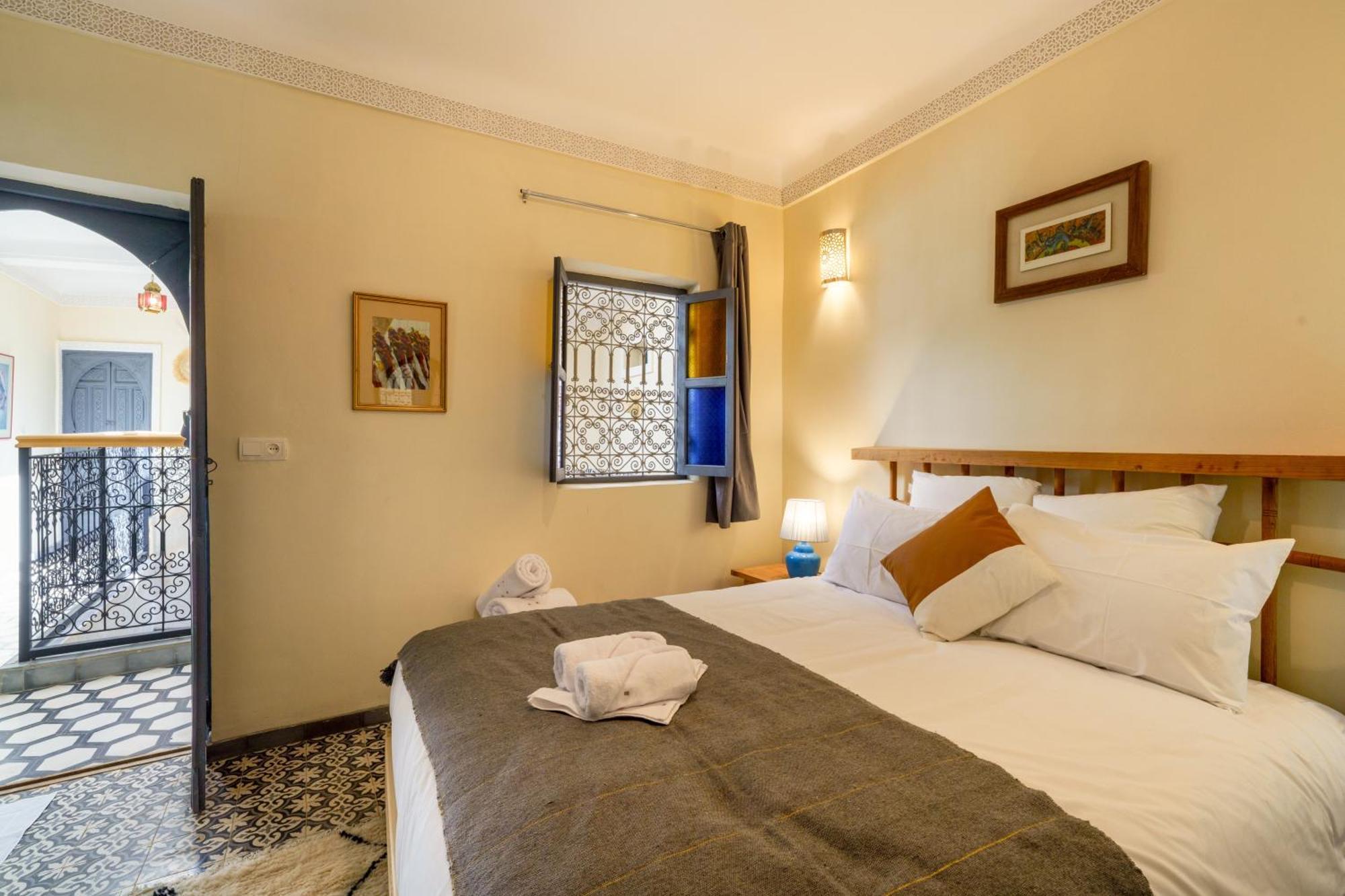 Riad 4 Chambres - Piscine & Petit Dejeuner Gratuit - Wifi Fibre Optique Marrakesh Exteriör bild