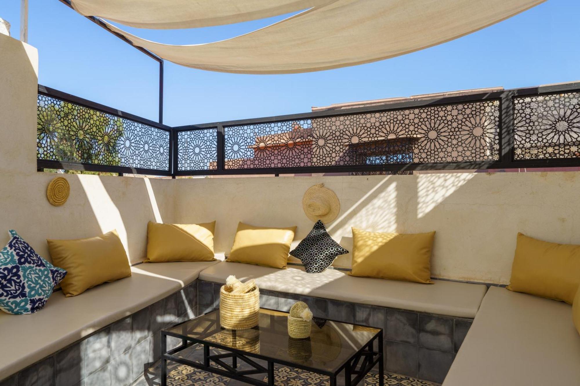 Riad 4 Chambres - Piscine & Petit Dejeuner Gratuit - Wifi Fibre Optique Marrakesh Exteriör bild