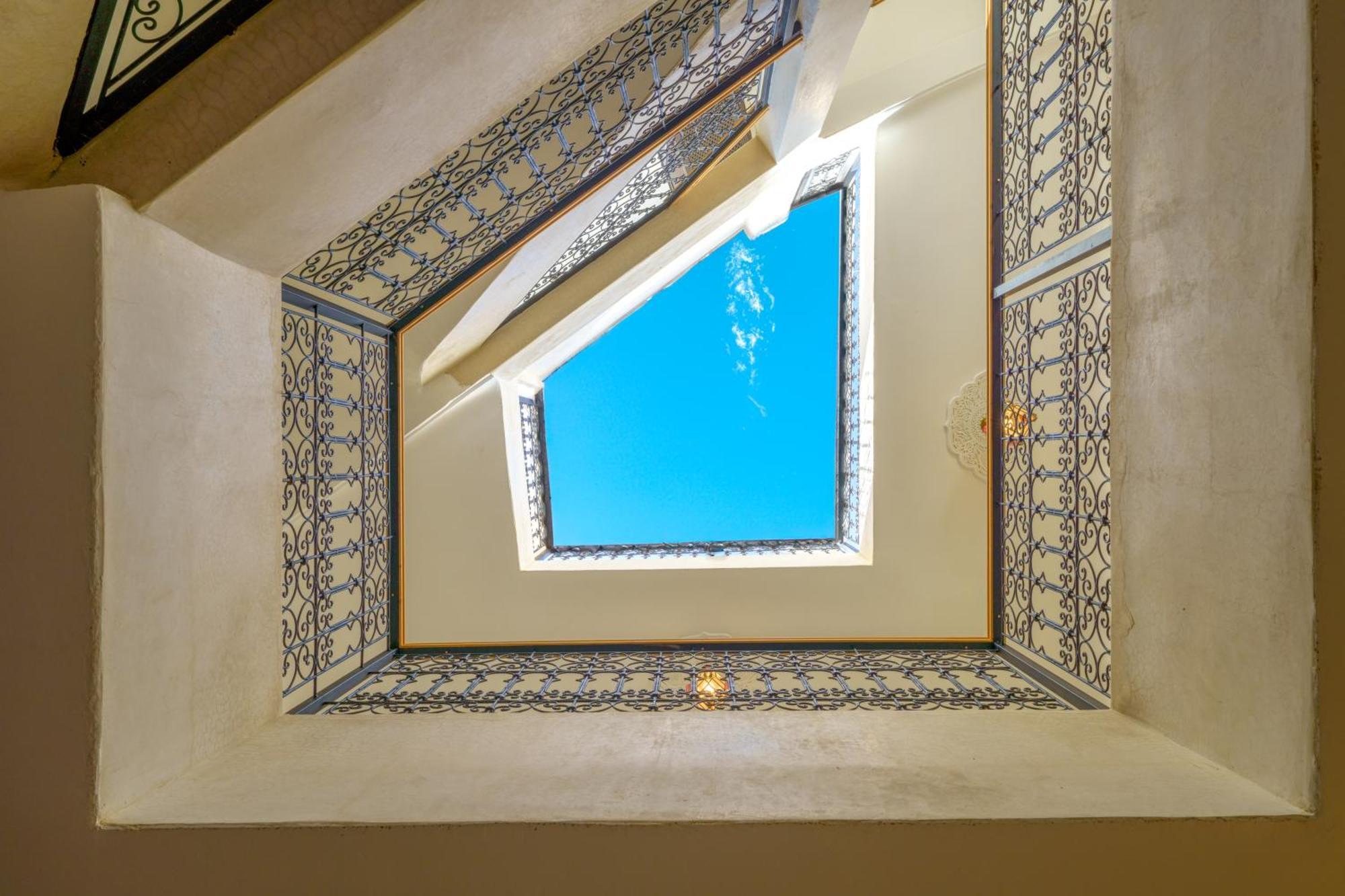 Riad 4 Chambres - Piscine & Petit Dejeuner Gratuit - Wifi Fibre Optique Marrakesh Exteriör bild