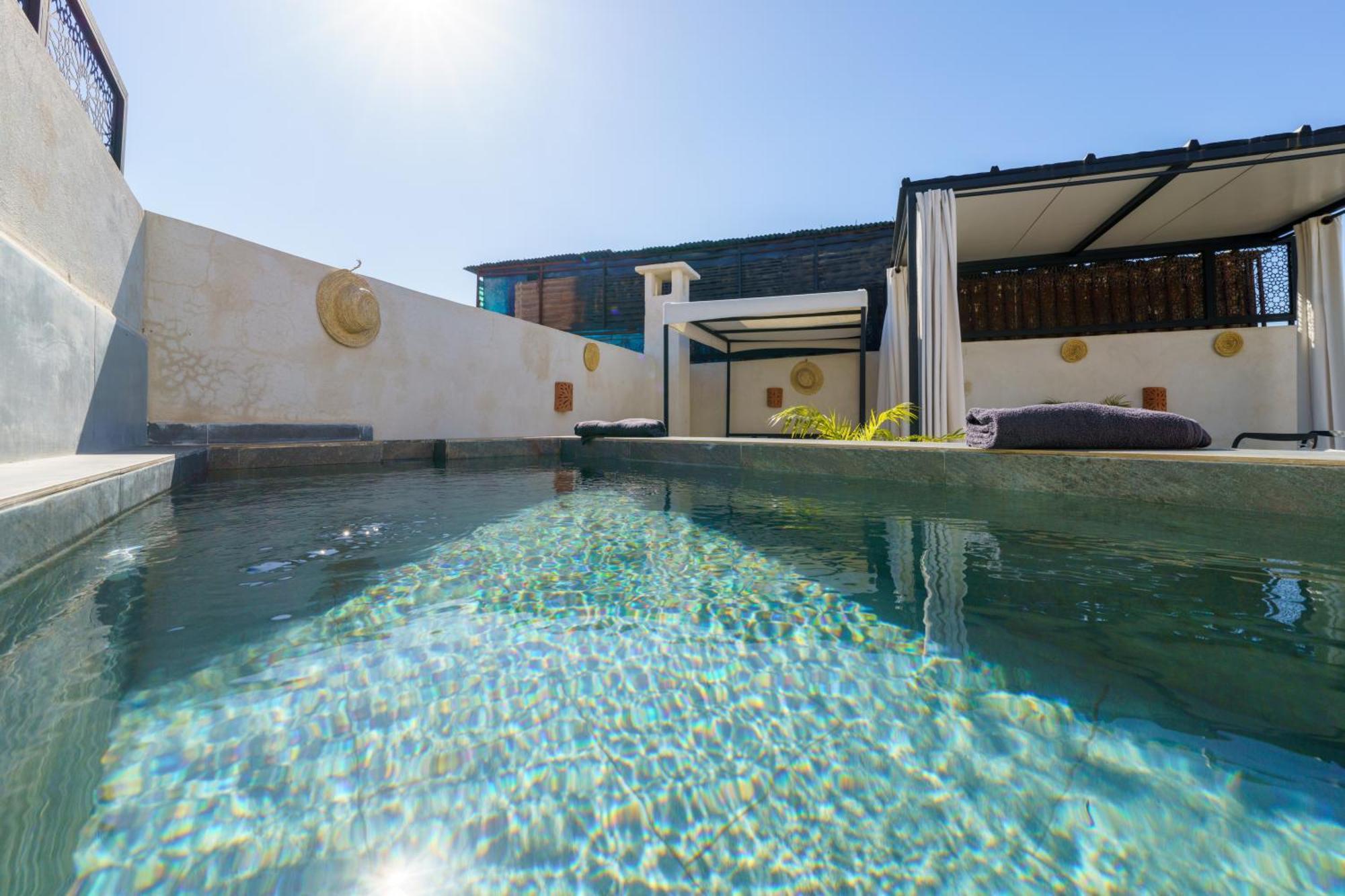 Riad 4 Chambres - Piscine & Petit Dejeuner Gratuit - Wifi Fibre Optique Marrakesh Exteriör bild