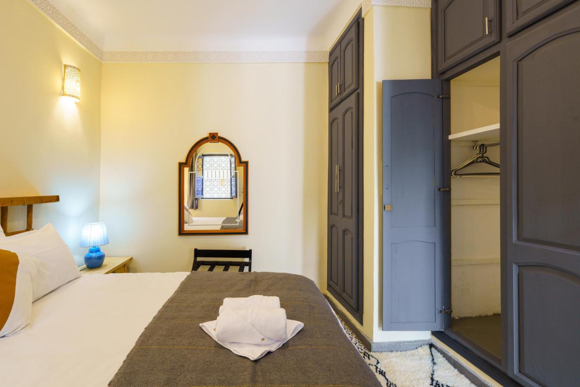 Riad 4 Chambres - Piscine & Petit Dejeuner Gratuit - Wifi Fibre Optique Marrakesh Exteriör bild