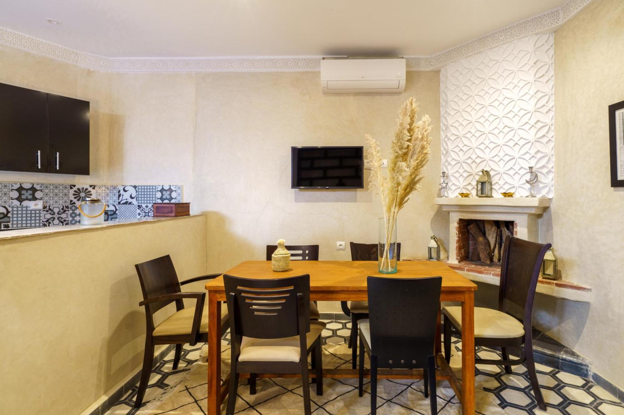 Riad 4 Chambres - Piscine & Petit Dejeuner Gratuit - Wifi Fibre Optique Marrakesh Exteriör bild