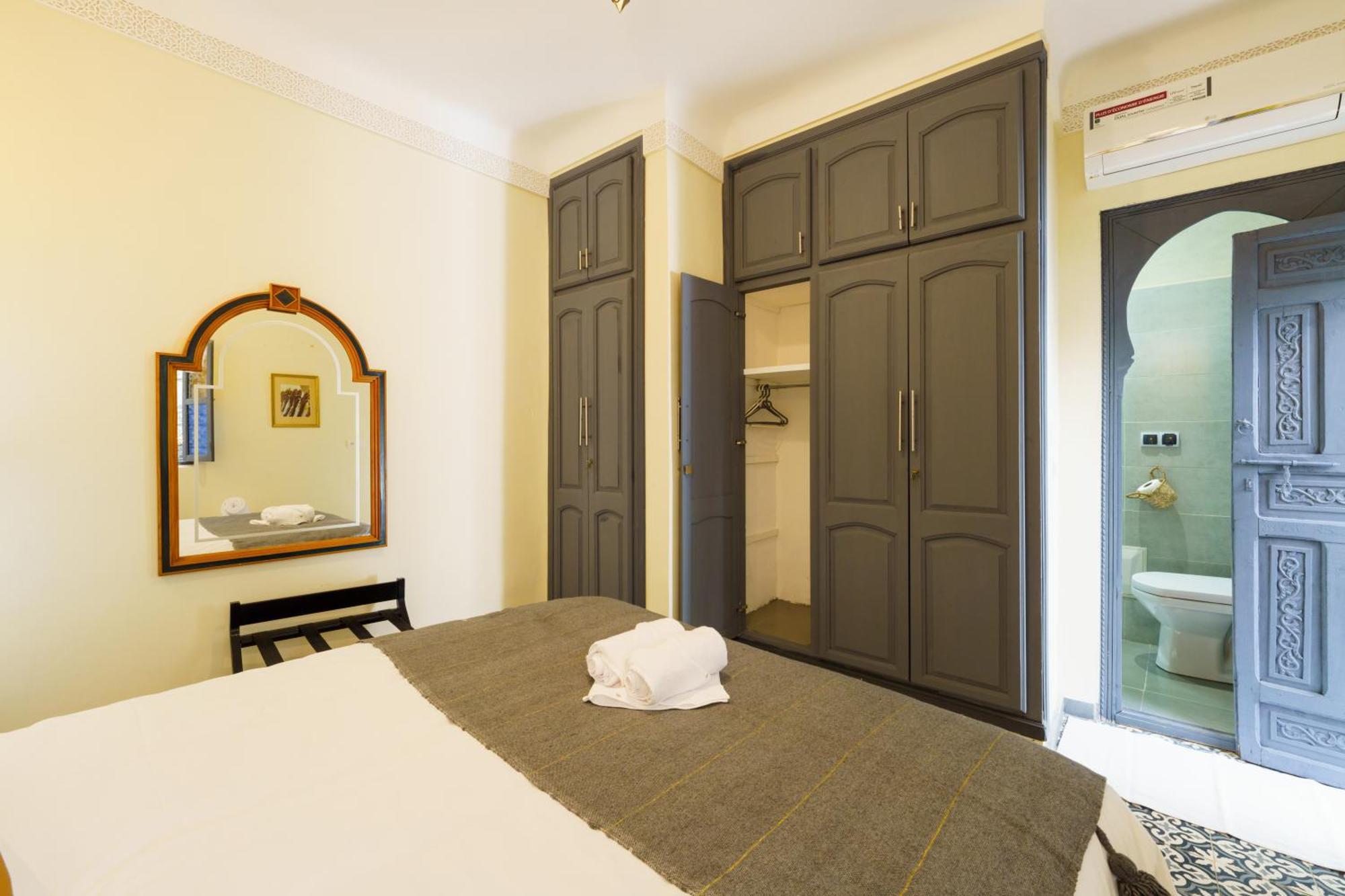 Riad 4 Chambres - Piscine & Petit Dejeuner Gratuit - Wifi Fibre Optique Marrakesh Exteriör bild