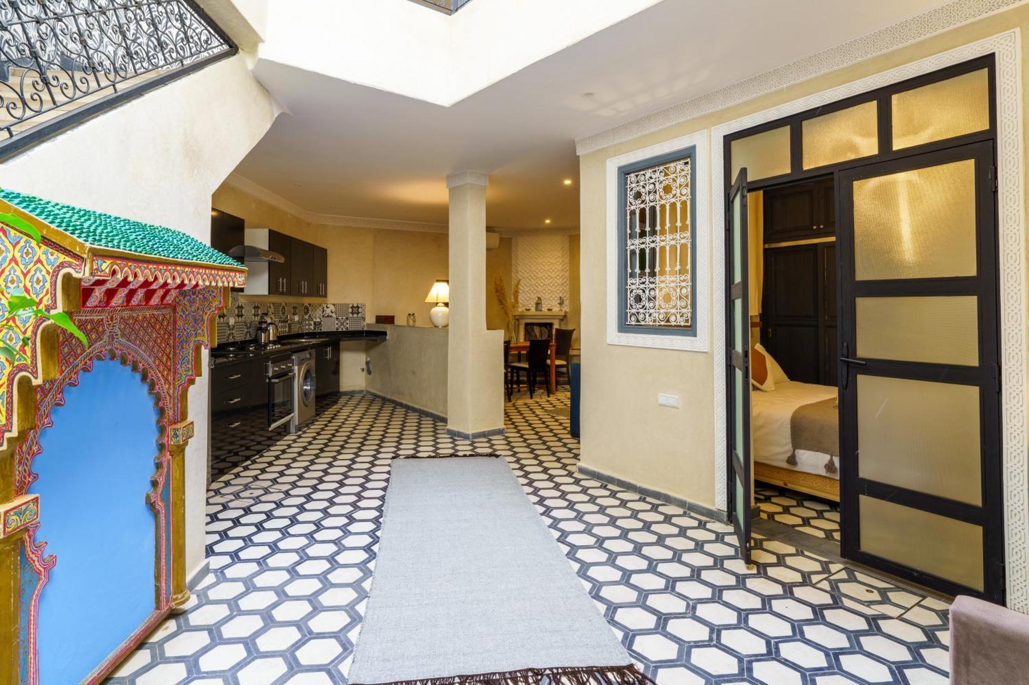 Riad 4 Chambres - Piscine & Petit Dejeuner Gratuit - Wifi Fibre Optique Marrakesh Exteriör bild