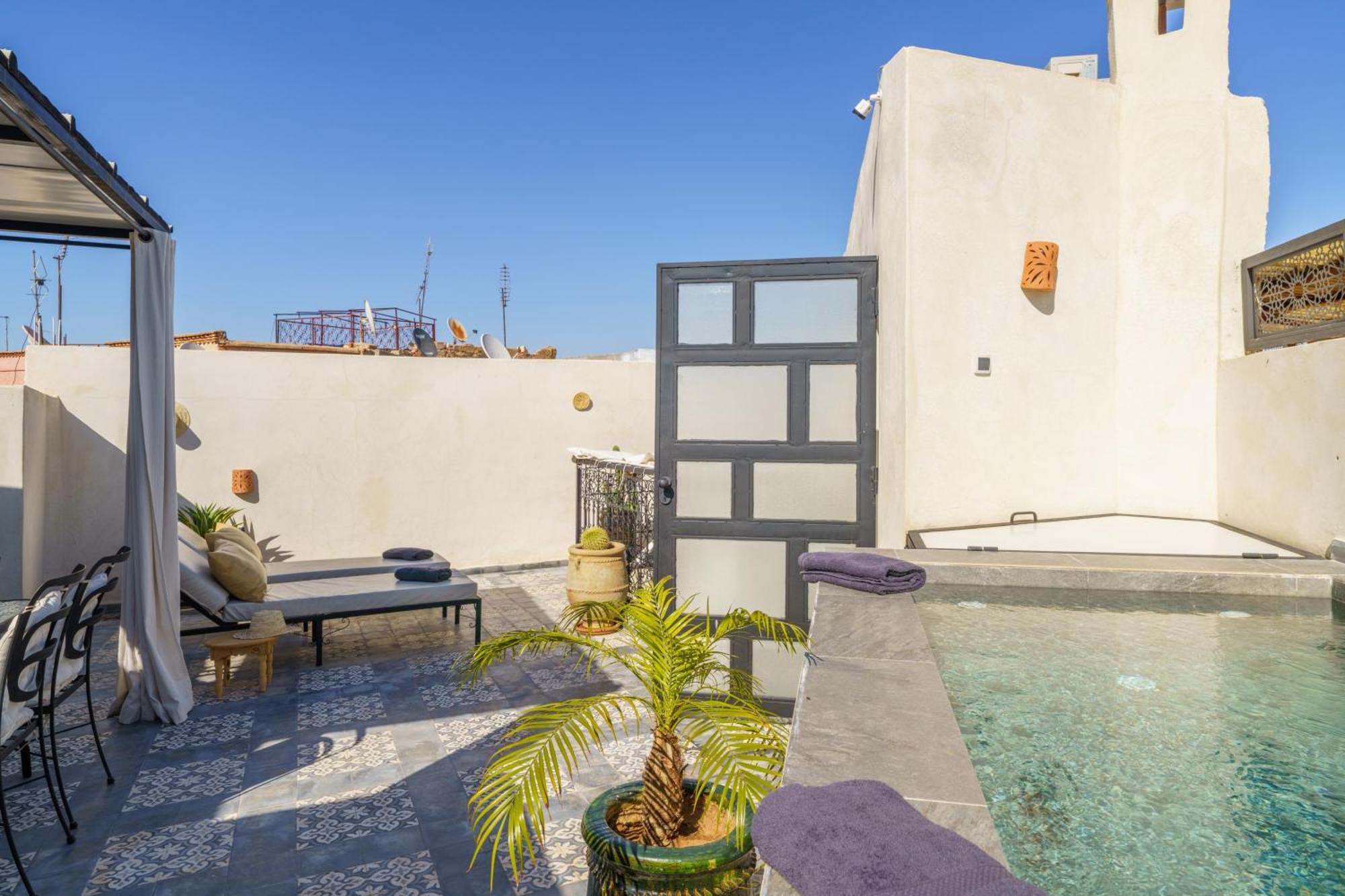 Riad 4 Chambres - Piscine & Petit Dejeuner Gratuit - Wifi Fibre Optique Marrakesh Exteriör bild