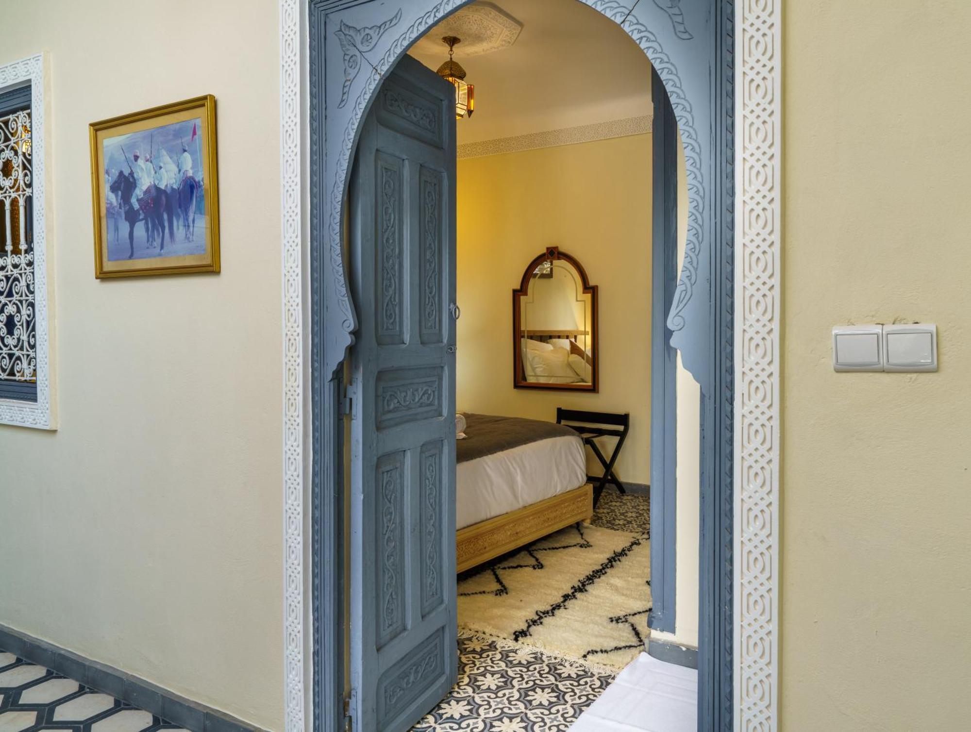 Riad 4 Chambres - Piscine & Petit Dejeuner Gratuit - Wifi Fibre Optique Marrakesh Exteriör bild