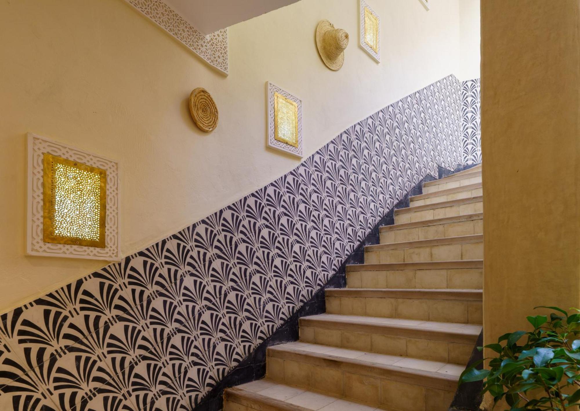 Riad 4 Chambres - Piscine & Petit Dejeuner Gratuit - Wifi Fibre Optique Marrakesh Exteriör bild